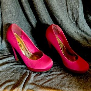 Pink heels purchased from Shoe Dazzle. Size 9
